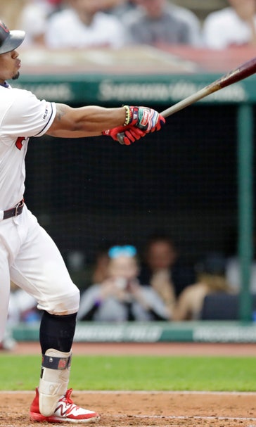 Lindor hits 2 of Cleveland’s 4 homers in 5-2 win over Twins